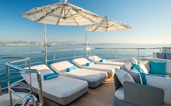 Аренда яхты Benetti Crystal 140 - NELA (Soy Amor) во Франции